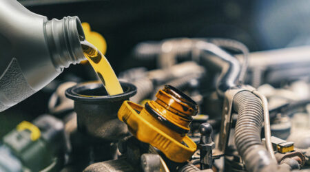 5 benefits of replacing car engine oil on time