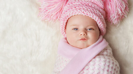 Types of swaddling and receiving blankets for newborns