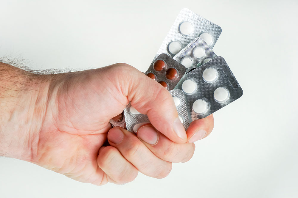 Hormone replacement therapy for men &#8211; Benefits and risks