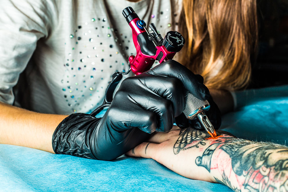 Piercing and tattooing – Tips, side effects, and aftercare