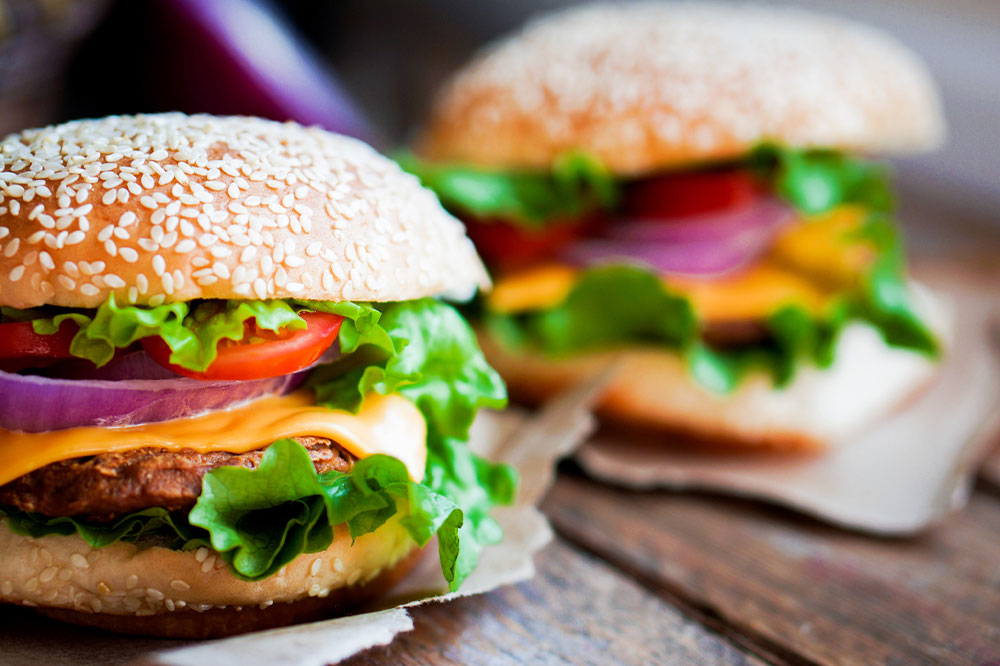 Top 5 reasons to invest in a burger franchise