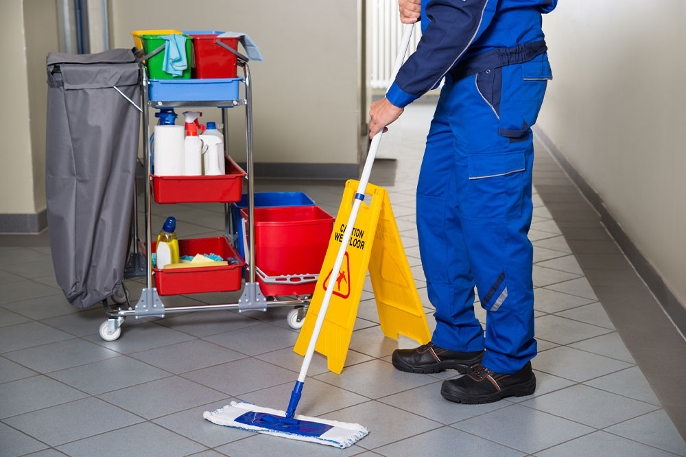 Uses and types of janitorial carts and caddies